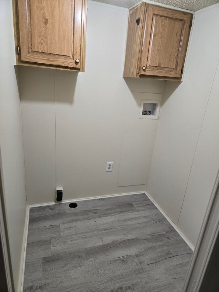 940 Nowlan Road - Photo 3 of 9