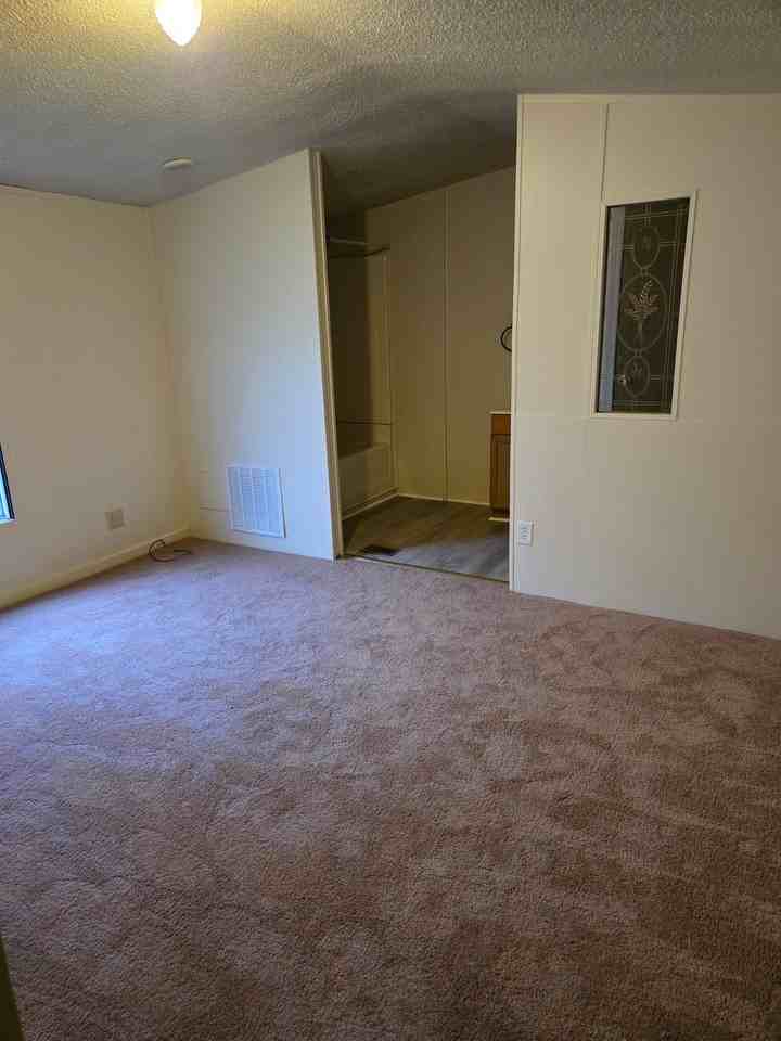 940 Nowlan Road - Photo 4 of 9