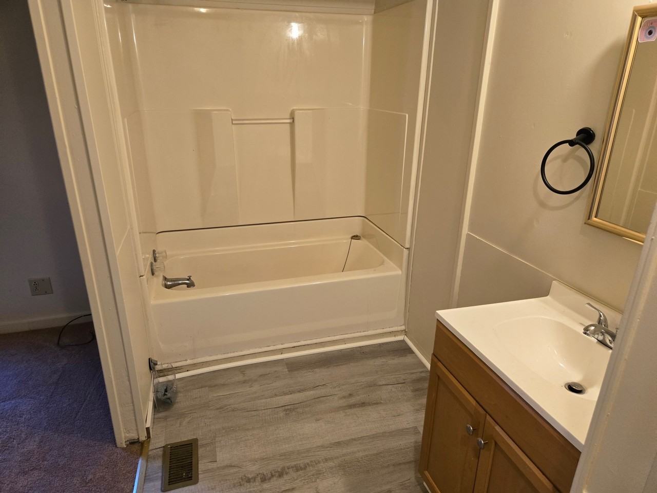 940 Nowlan Road - Photo 5 of 9