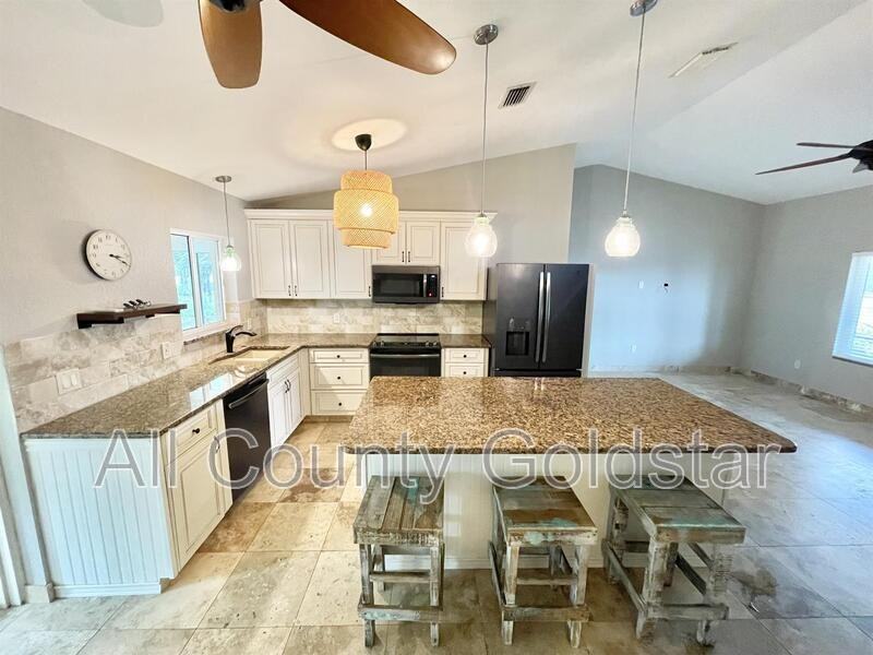 13349 Buckett Cir - Photo 4 of 22