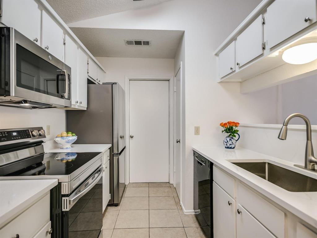 439 Sailmaster St - Photo 6 of 9