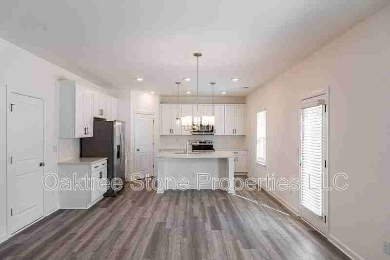 3348 Pepper Pike Ct - Photo 2 of 31