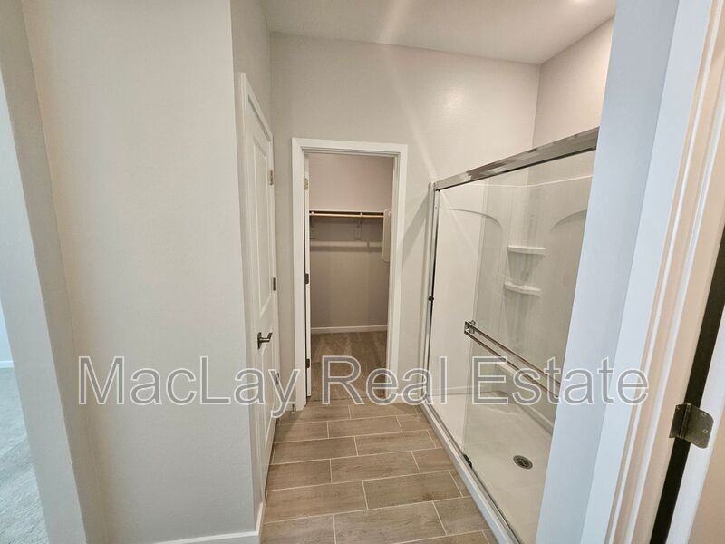33723 N Blackwell Dr - Photo 5 of 11