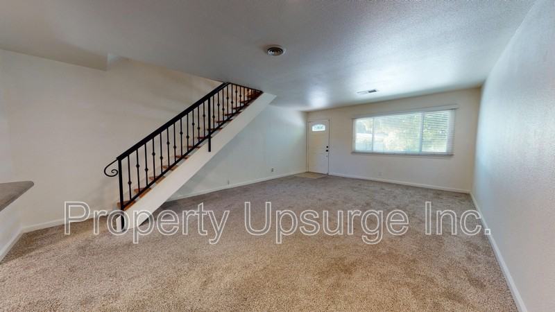 3220 C St #6 - Photo 4 of 23