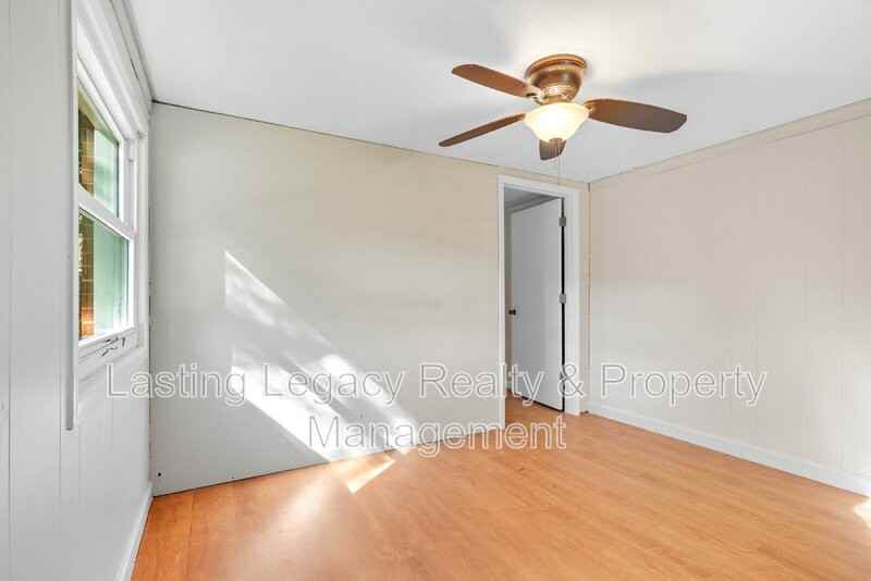 4850 Ellen Ave - Photo 6 of 35