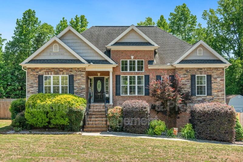 187 Marbrook Dr - Photo 2 of 47