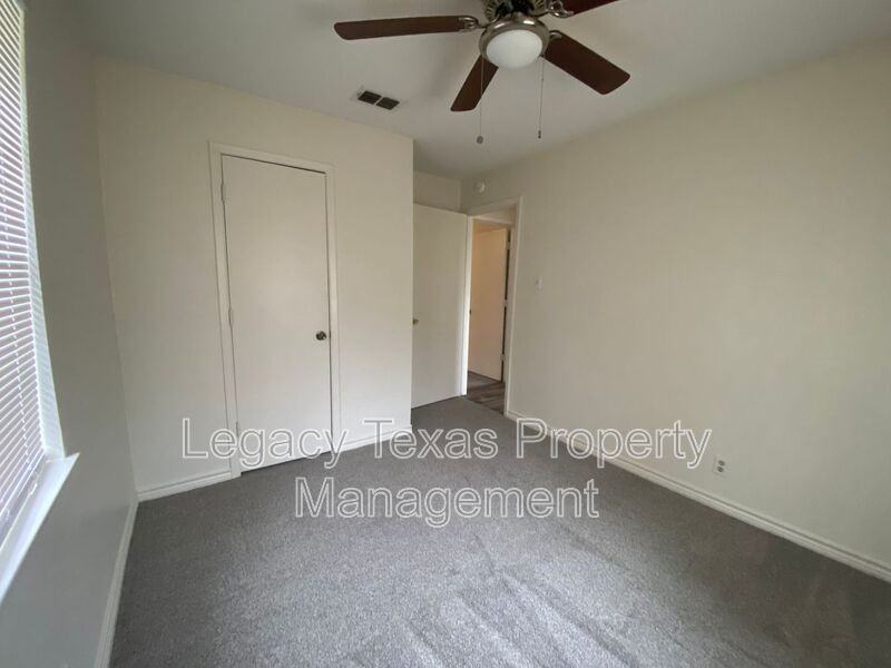 108 Pine St - Photo 6 of 12