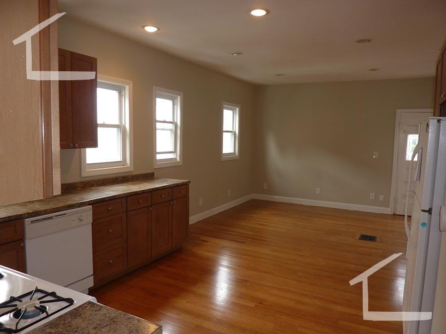 Warner St #2 - Photo 2 of 10