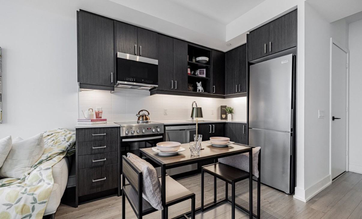 50 George Butchart Dr - Photo 2 of 7