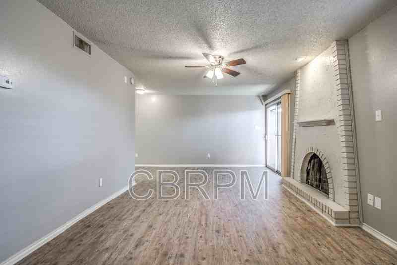 5324 Kenosha Ave - Photo 3 of 26