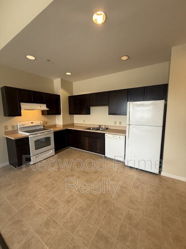 1318 19th Ave - Photo 2 of 25