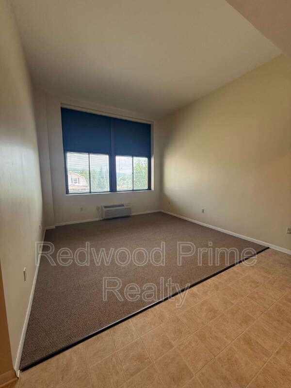 1318 19th Ave - Photo 3 of 25