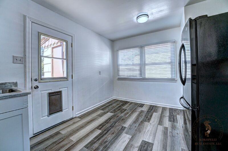 1355 Mesa Ave - Photo 2 of 8
