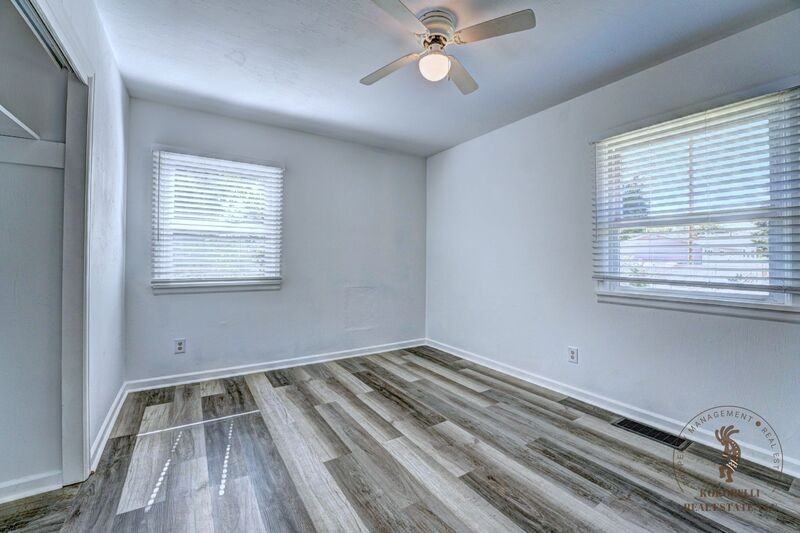 1355 Mesa Ave - Photo 4 of 8