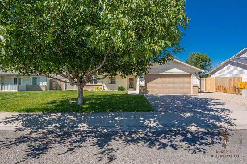2983 Summerbrook Dr - Photo 2 of 12