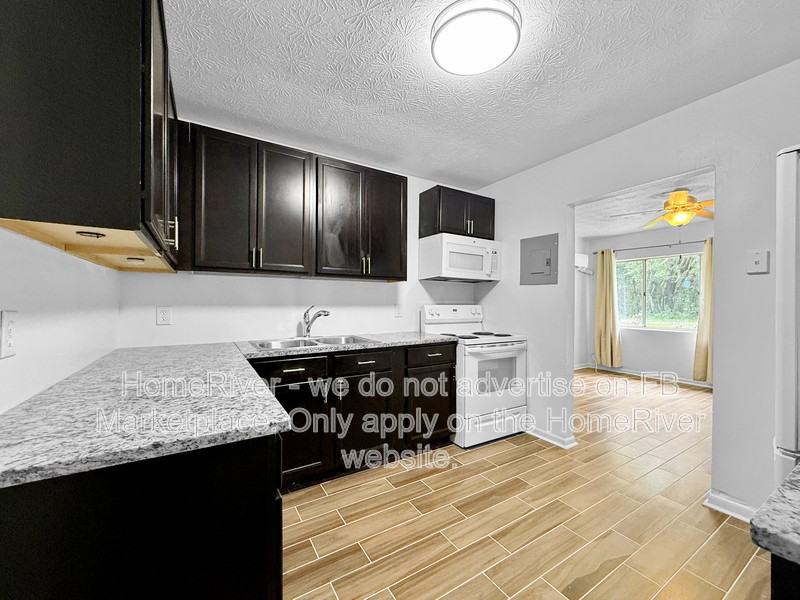 5747 Antoinette Ln - Photo 4 of 19