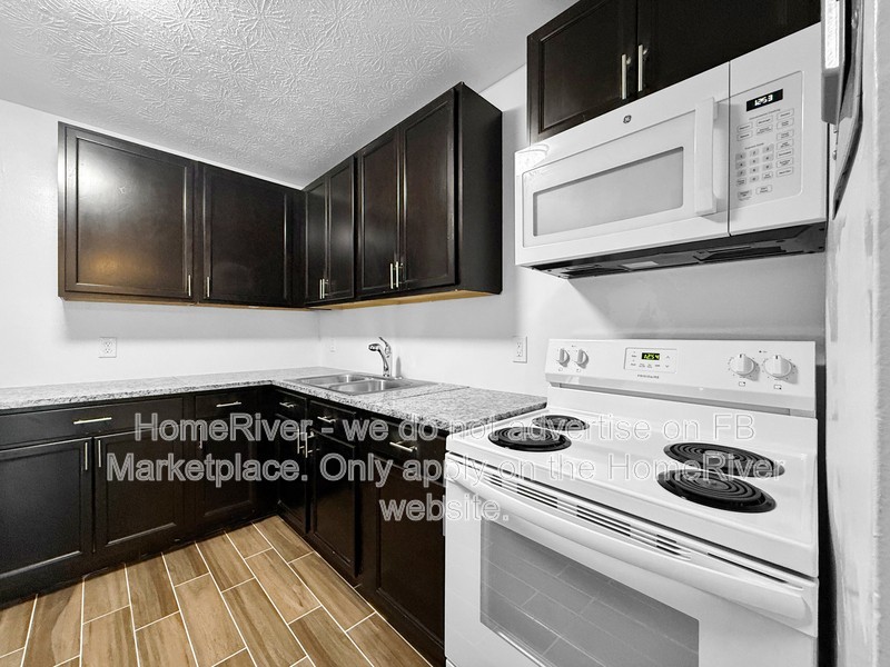 5747 Antoinette Ln - Photo 5 of 19