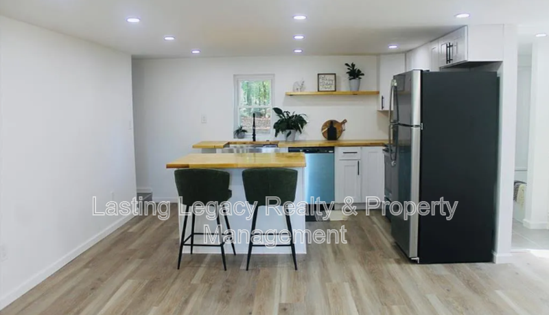 275 Milling Rd - Photo 4 of 26