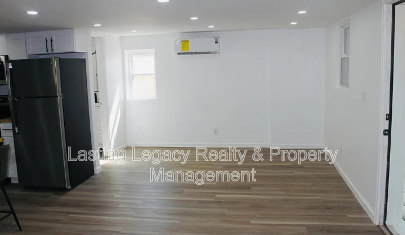 275 Milling Rd - Photo 6 of 26