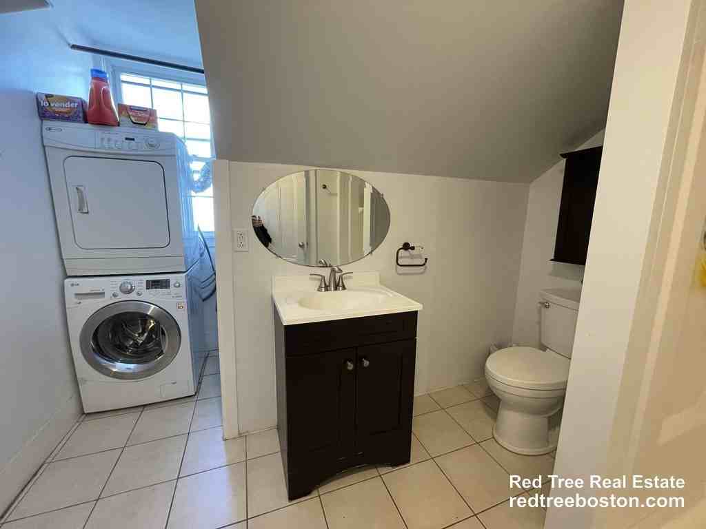 22 Maverick St #2 - Photo 3 of 15