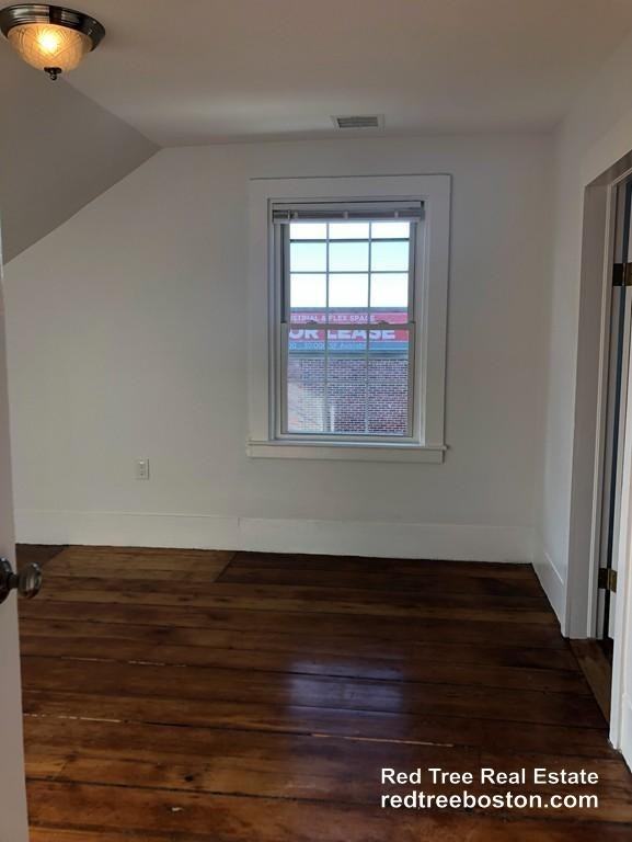 22 Maverick St #2 - Photo 5 of 15