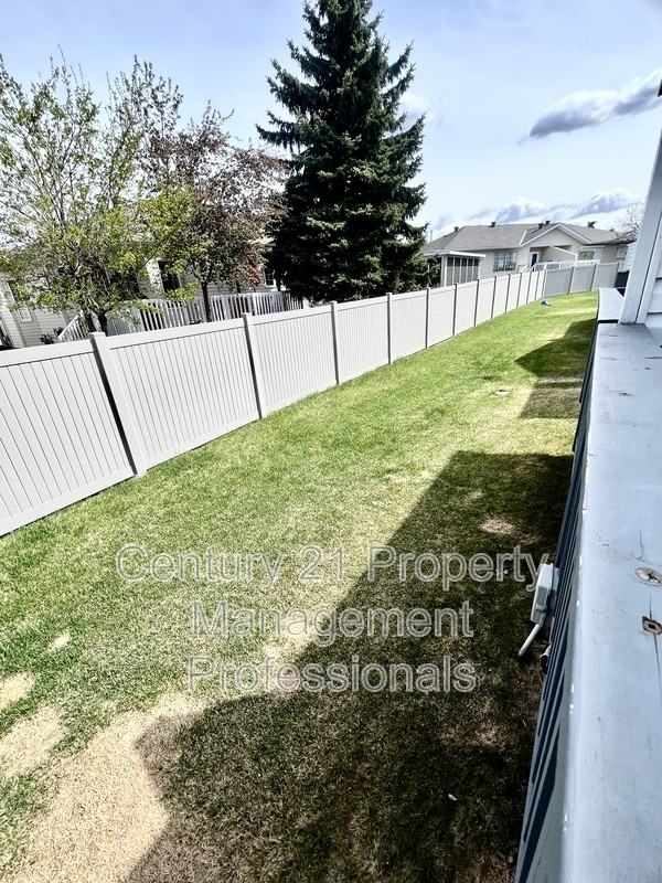 1033 Youville Drive West Nw #29 - Photo 2 of 27