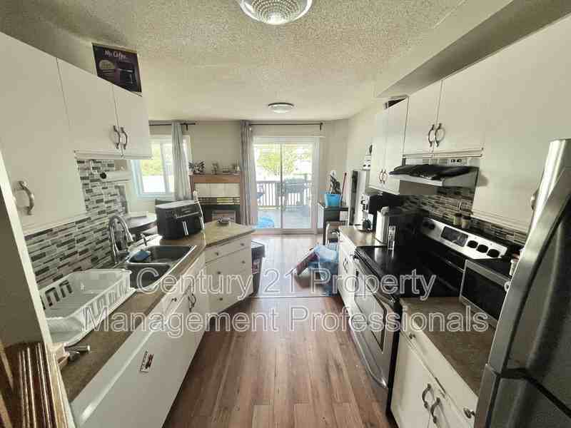 1033 Youville Drive West Nw #29 - Photo 6 of 27
