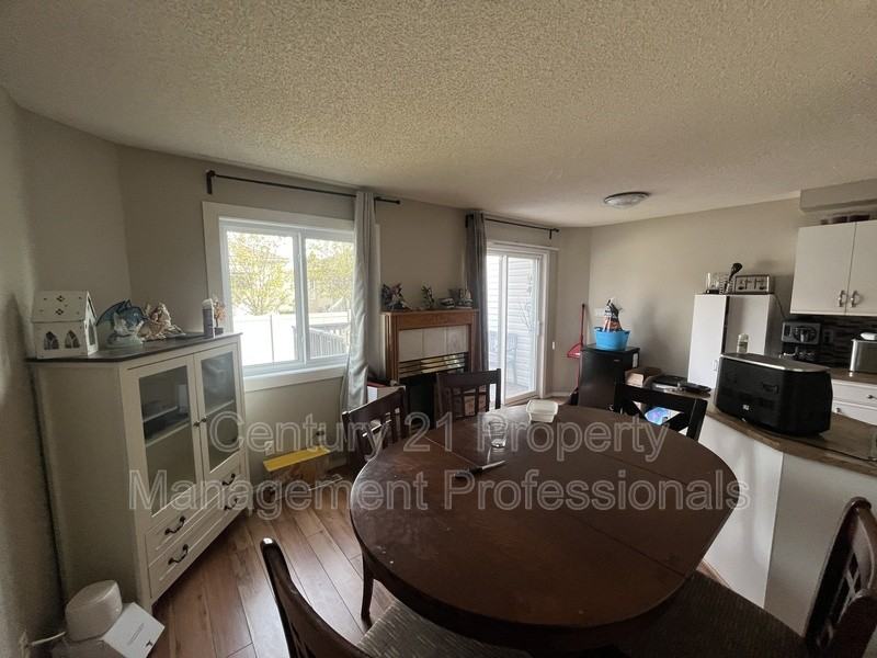 1033 Youville Drive West Nw #29 - Photo 7 of 27