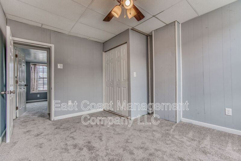 1253 Sargeant St - Photo 6 of 33