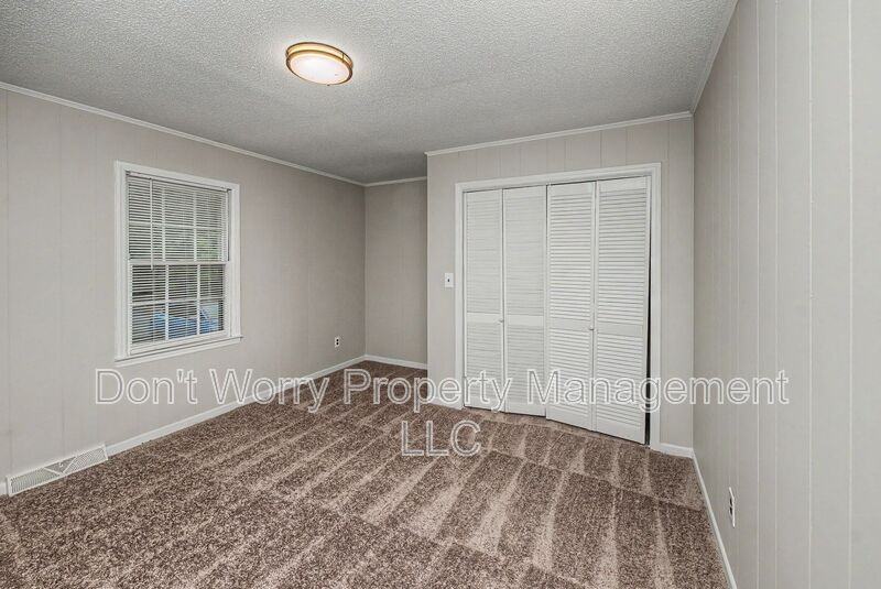 137 Crest Cir - Photo 6 of 12