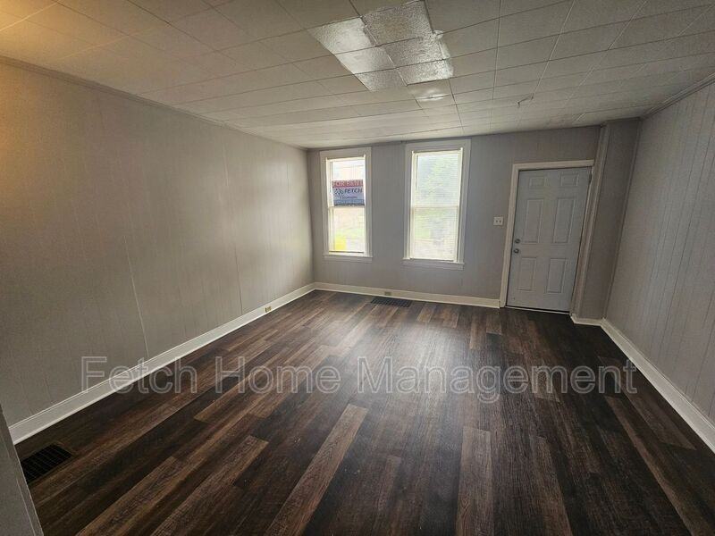 428 Smith St - Photo 2 of 22