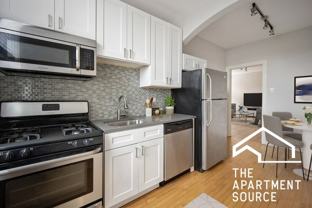 2323 N Rockwell St #B1 - Photo 1 of 1