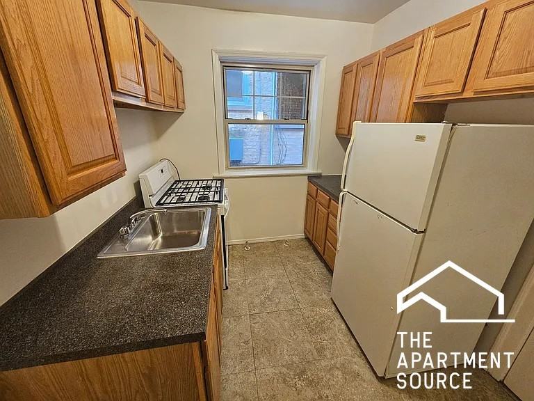 932 Judson Ave #E1 - Photo 2 of 7