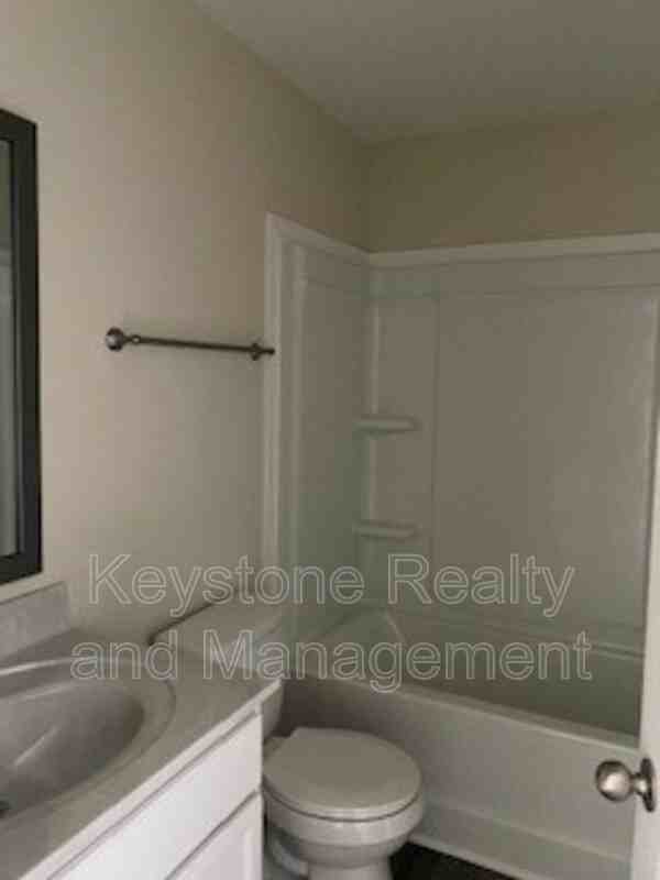 306 Jennifer St - Photo 5 of 7