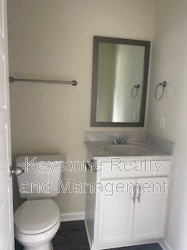 306 Jennifer St - Photo 7 of 7
