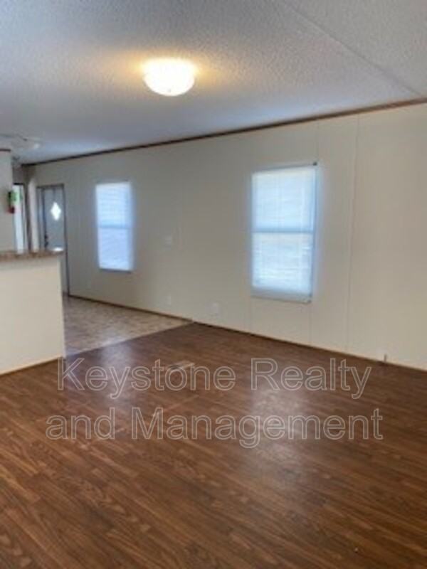 703 Trevor Ln - Photo 2 of 10
