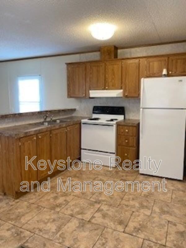 703 Trevor Ln - Photo 3 of 10