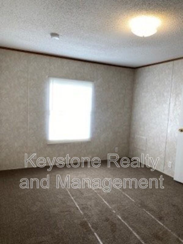 703 Trevor Ln - Photo 5 of 10