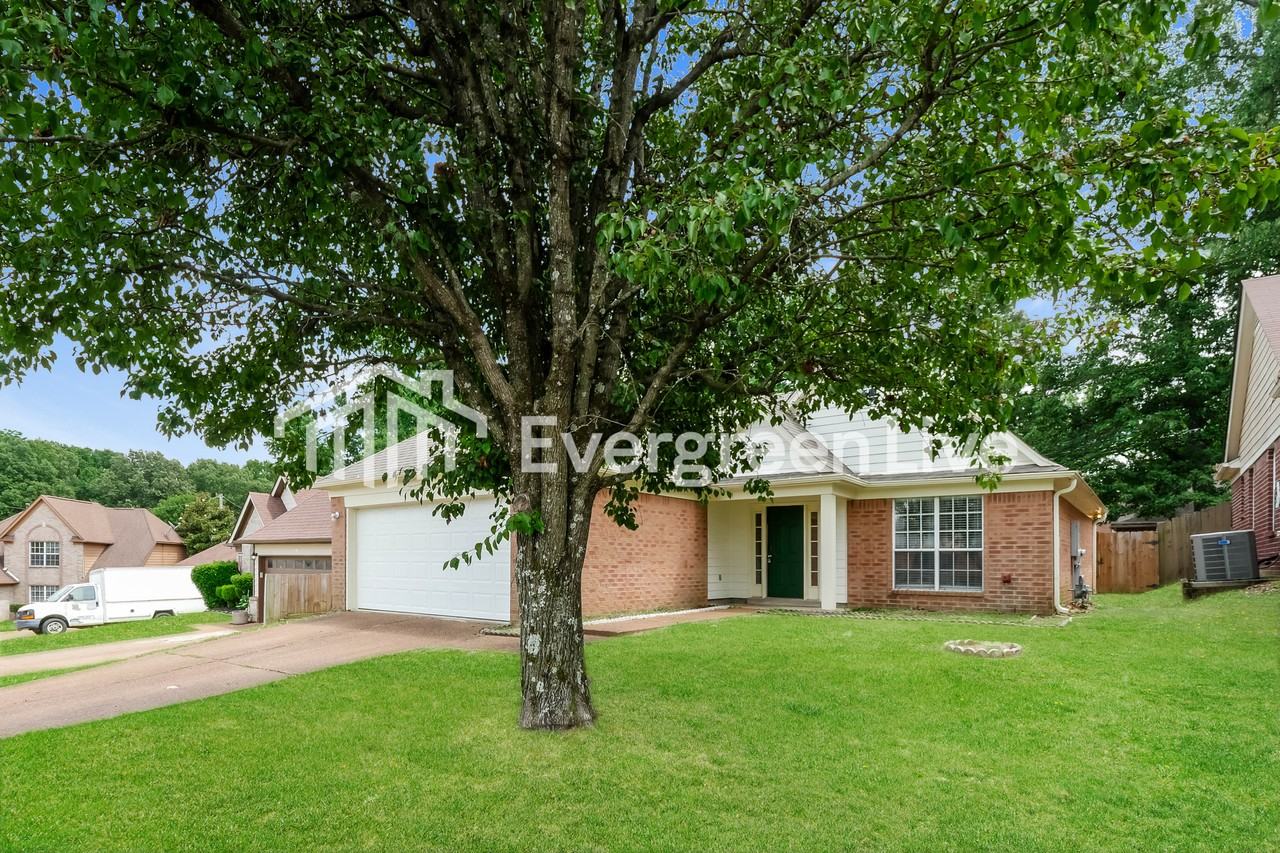 7267 Bridgefield Dr - Photo 2 of 15