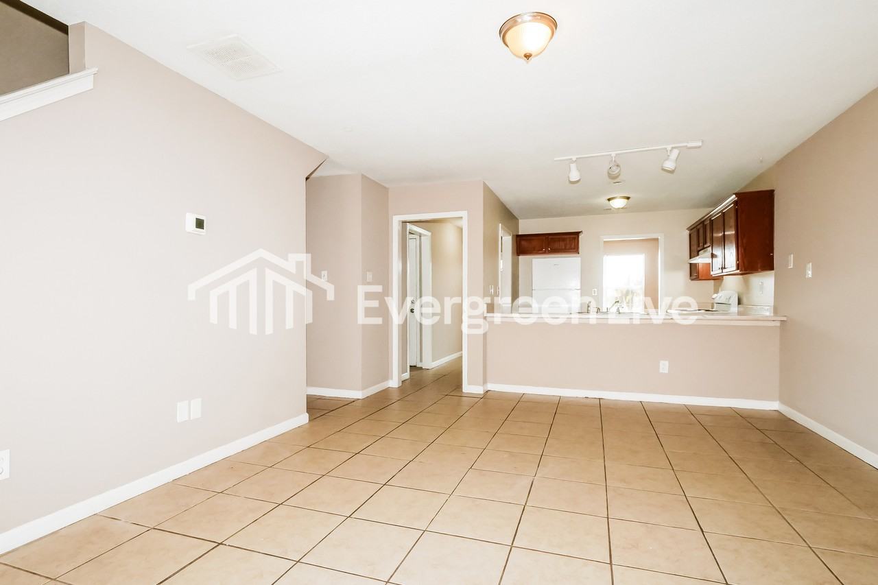 3915 Old Brownsville Rd - Photo 3 of 15