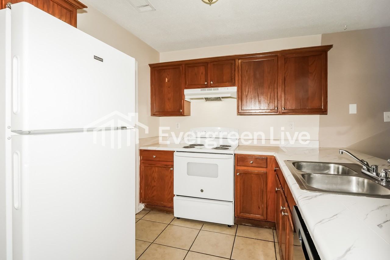 3915 Old Brownsville Rd - Photo 5 of 15