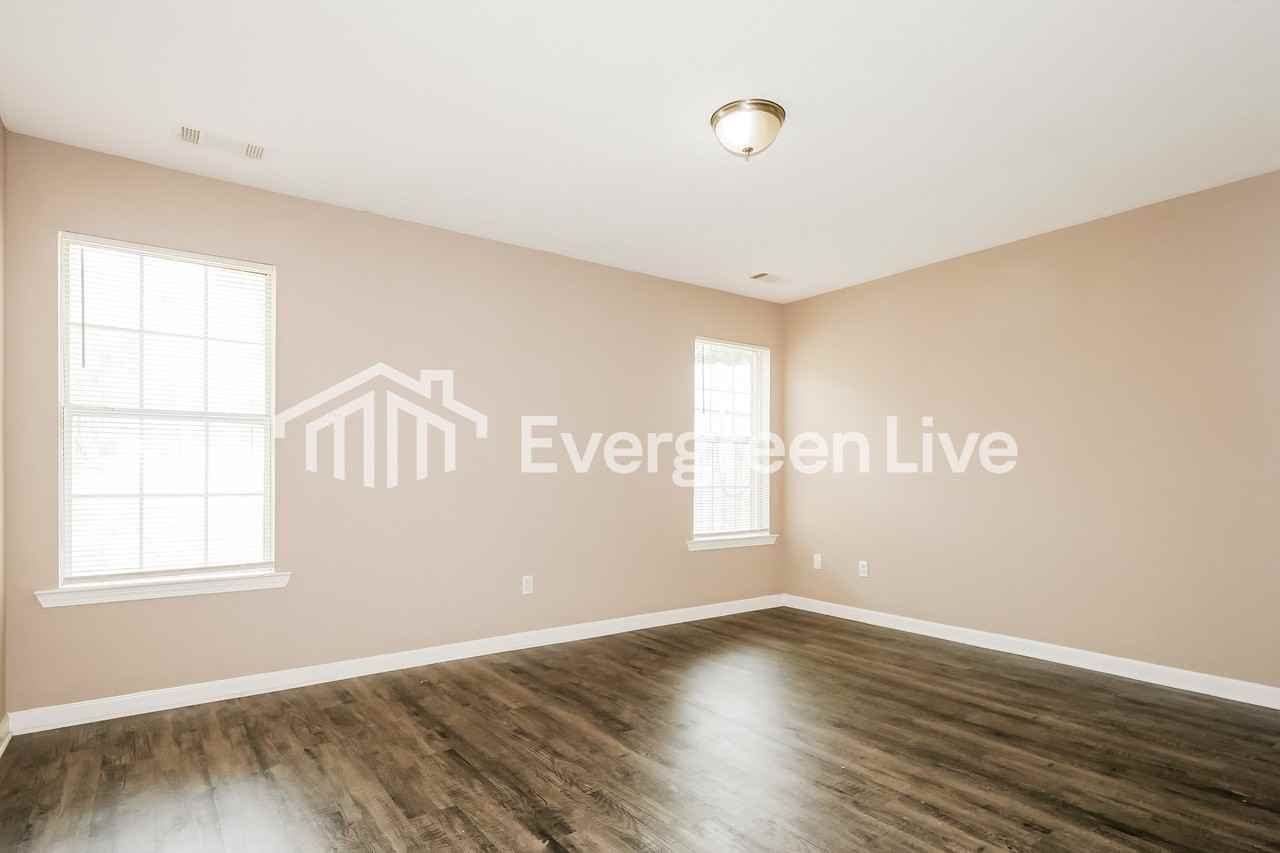 3915 Old Brownsville Rd - Photo 6 of 15