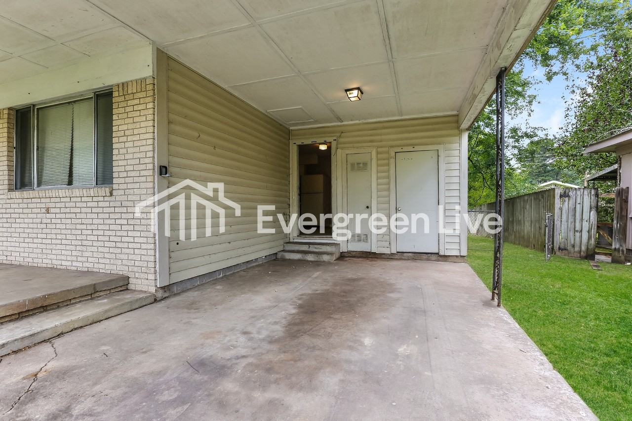 209 Stevenson St - Photo 3 of 15