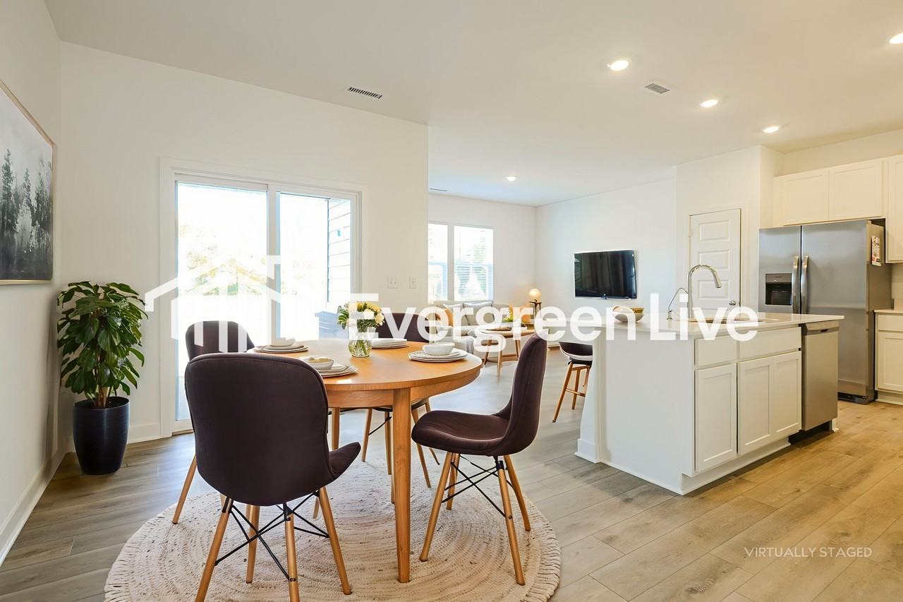 304 Simpson Rd - Photo 6 of 17