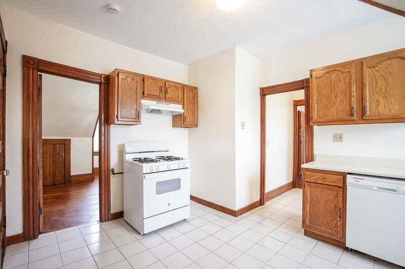 74 Crystal Ave #3rdFL - Photo 3 of 19