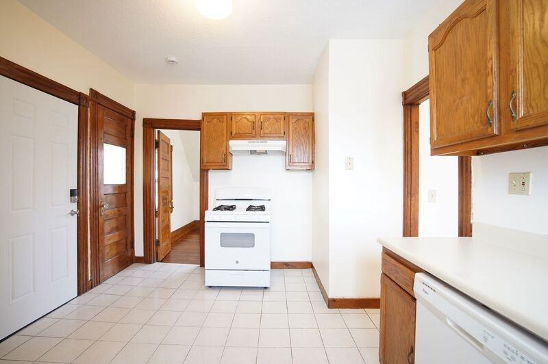 74 Crystal Ave #3rdFL - Photo 4 of 19
