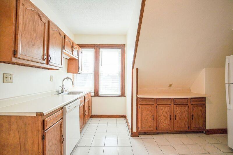 74 Crystal Ave #3rdFL - Photo 6 of 19
