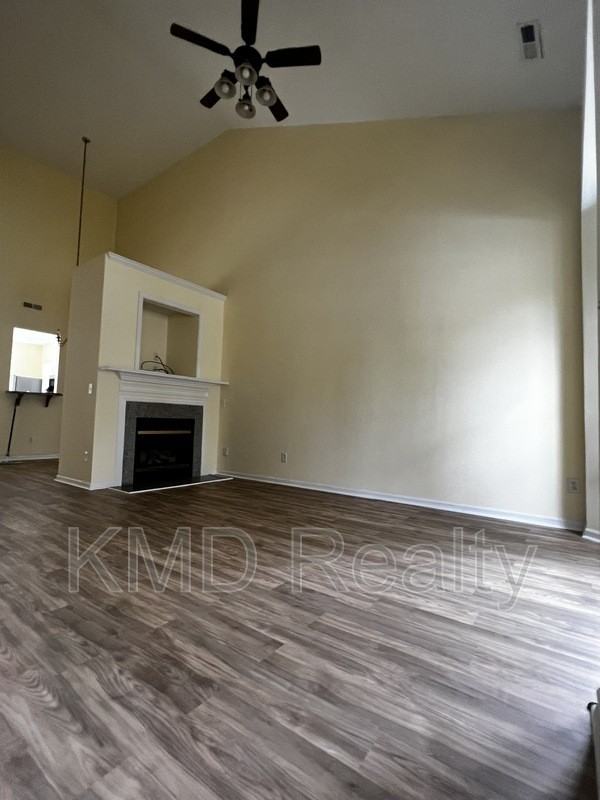 9247 Cranfield Ln - Photo 2 of 10