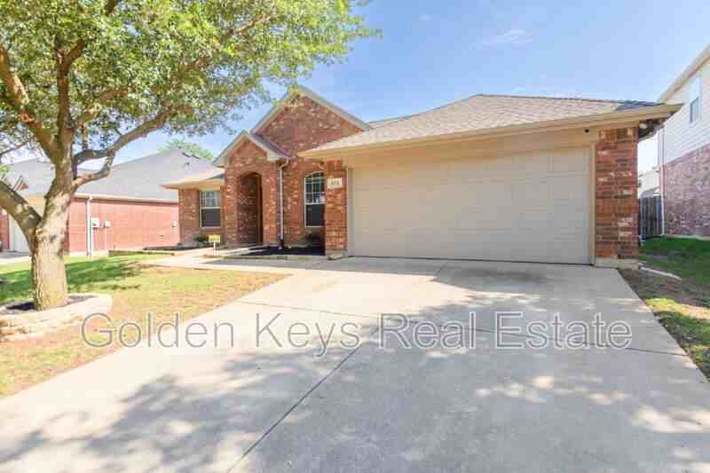 672 S Heights Dr - Photo 2 of 33
