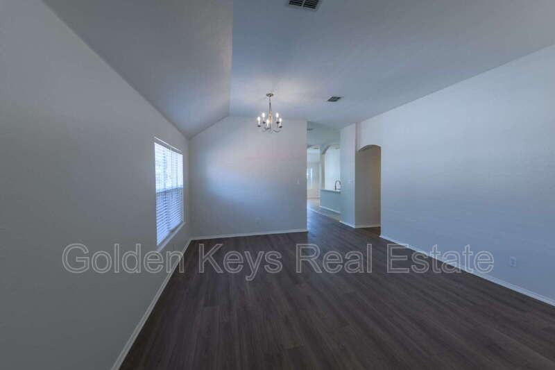 672 S Heights Dr - Photo 6 of 33
